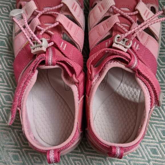 Keen Newport H2 Youth Sandals in Pink & Rose - Picture 4 of 10